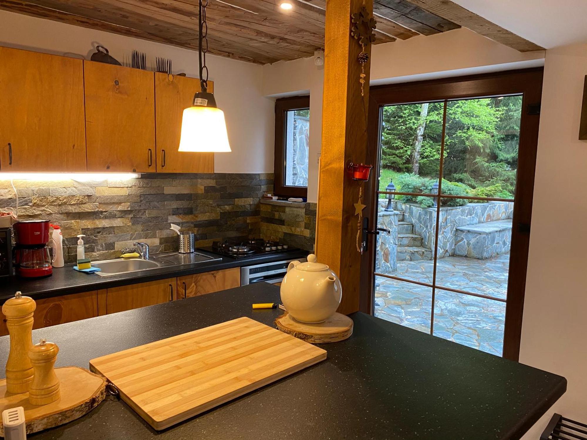 Mountain Chalet - Cabana La Muntele Baisorii Muntele Cacovei  Luaran gambar