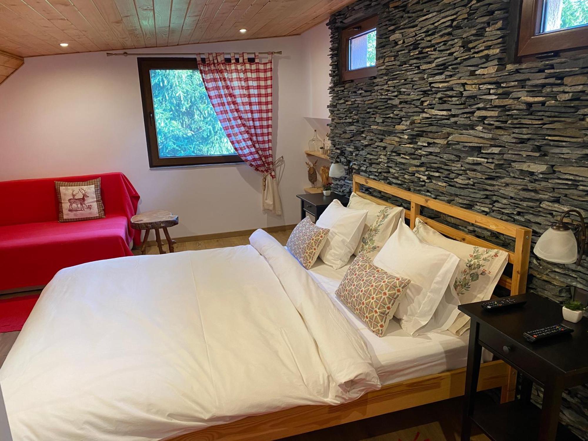 Mountain Chalet - Cabana La Muntele Baisorii Muntele Cacovei  Luaran gambar