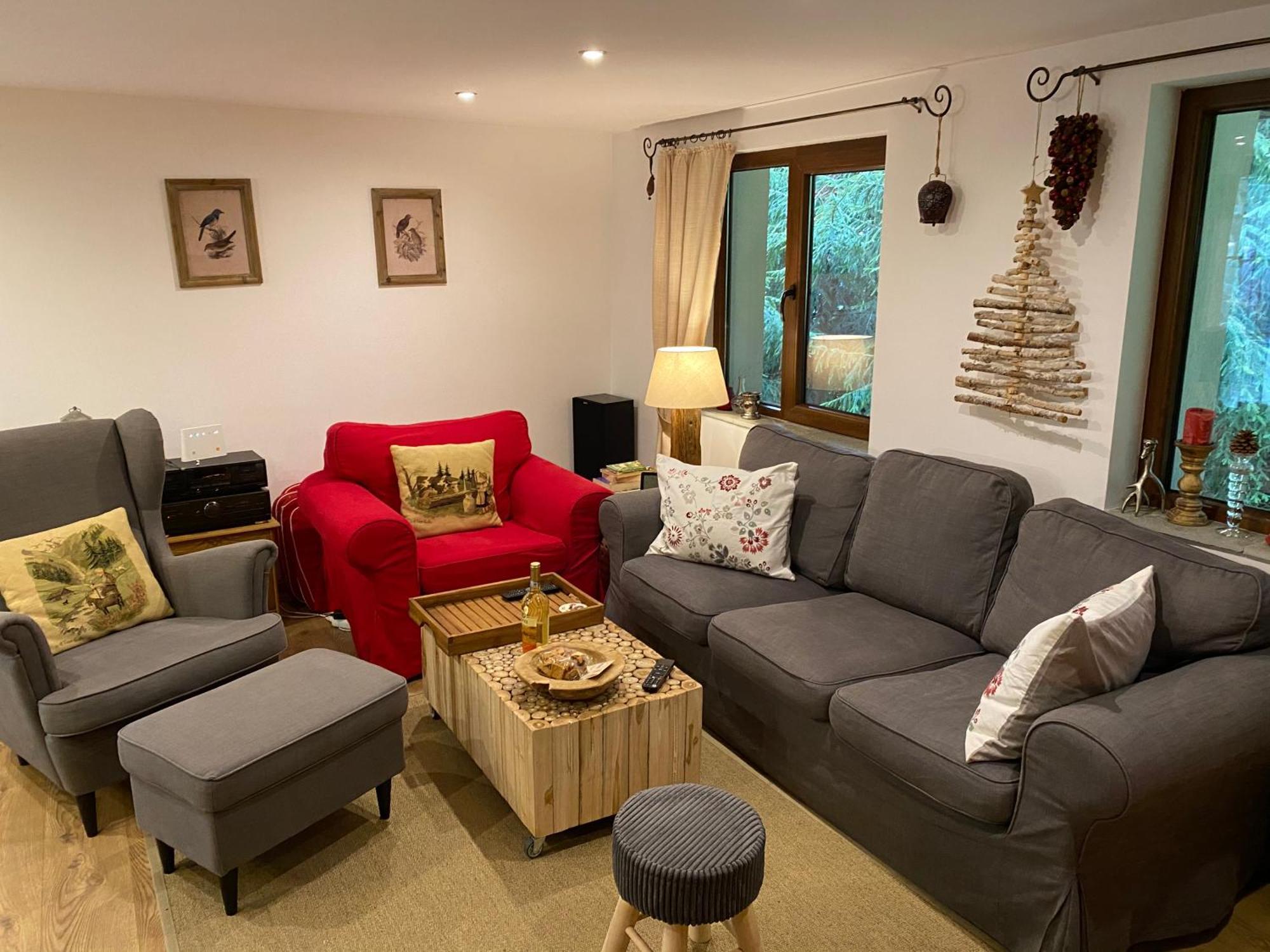 Mountain Chalet - Cabana La Muntele Baisorii Muntele Cacovei  Luaran gambar