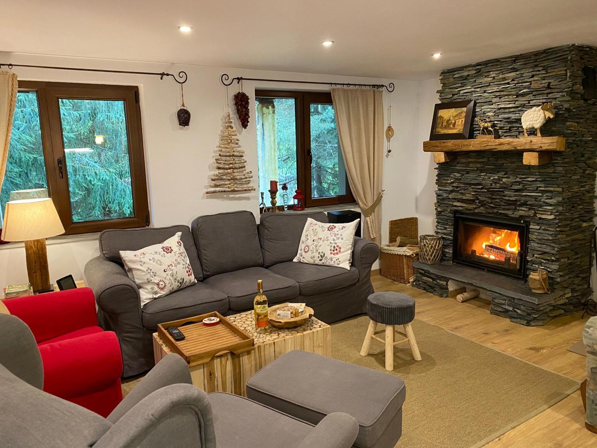 Mountain Chalet - Cabana La Muntele Baisorii Muntele Cacovei  Luaran gambar